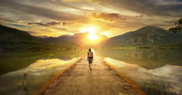 Средният брой решения които един възрастен човек обикновено взима всеки