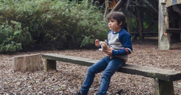 Приятелите от детството са изключително важни Не за хипотетичното бъдеще