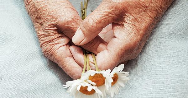 В по голямата част от човешката история старостта каквато я познаваме