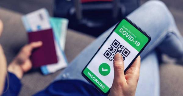 Бордна карта куфар паспорт и цифрово ваксинационно удостоверение В желанието си да