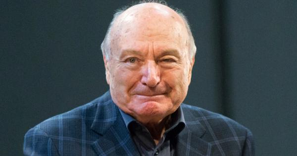 Писателят сатирик Михаил Жванецки често е наричан кралят на смеха и печалният