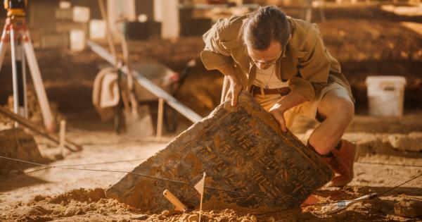 Египетска археологическа експедиция откри голяма погребална сграда от времето на
