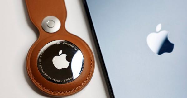 Устройството Apple AirTag Shutterstock
Хората с iPhone ще бъдат предупредени ако