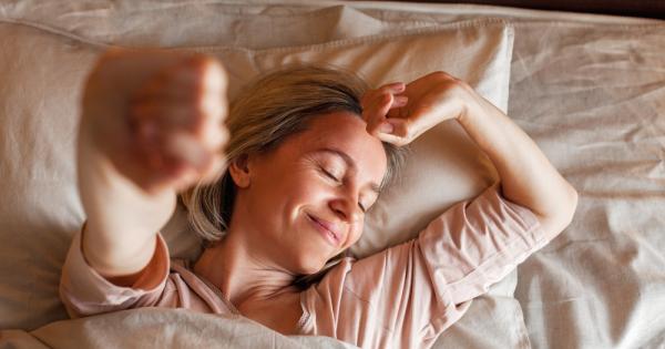 Доспиването с два допълнителни часа през почивните дни намалява с