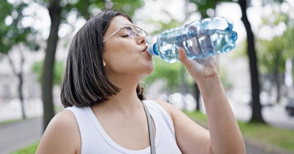 Пиенето от пластмасови бутилки може да повиши кръвното налягане заради