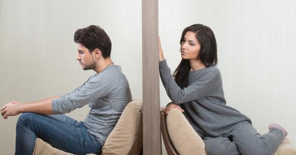 Връзките не се разпадат за една нощ Емоционалната дистанция се