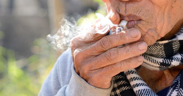 Учени вярват че са открили защо въпреки всичко някои заклети пушачи