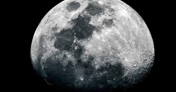 Удари на метеорити са причината за разредената атмосфера на Луната