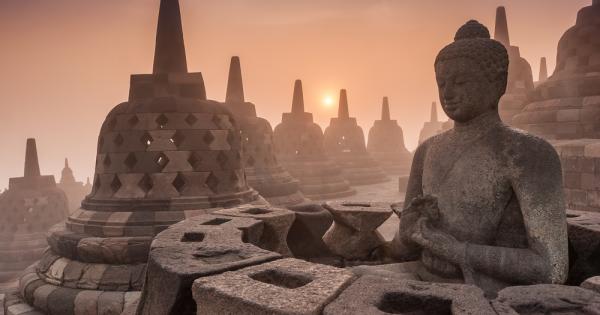 Един мъдрец имал дванайсет ученици и дъщеря която всички те