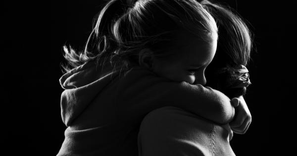 — Мамо ти тази нощ ли ще умреш — Да но