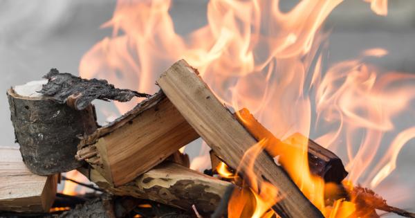 Инженери от Нанянския технологичен университет в Сингапур разработиха огнеупорно безцветно