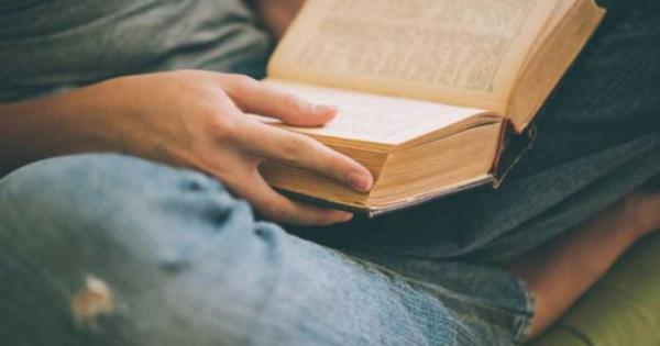 Има книги които ви грабват от първата страница и не