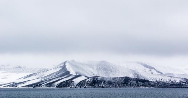 Възможно ли е вулканичен остров сред ледовете и във формата