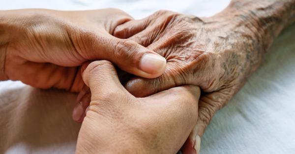 Човешкото докосване може да намали болката депресията и тревожността у