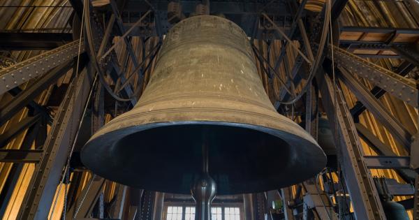 Един свещеник измислил необичаен начин да поучава младоженци за бъдещия