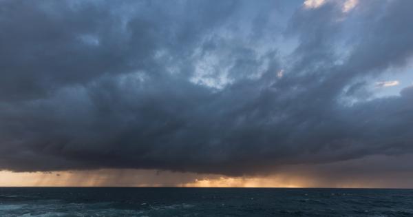 Сладководната вода променя рязко своето обичайното местоположение – придвижвайки се