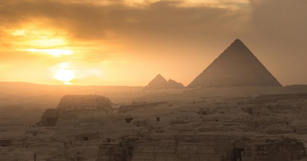 Как са успели древните цивилизации да преместят огромни камъни за