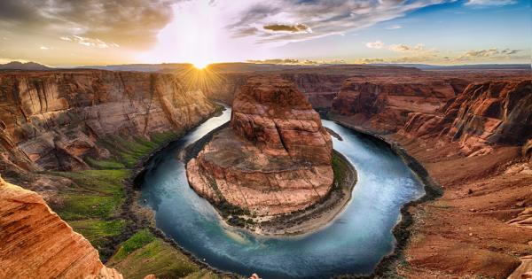 Гранд каньон се намира в северозападната част на щата Аризона