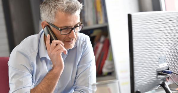 Искате да убедите някого по телефона да направи това което