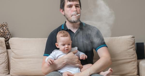 Много родители се опитват да ограничат дима от цигарите като