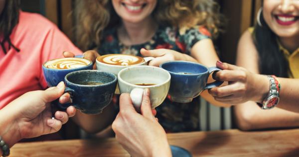 Aмерикански учени откриха че жените пиещи много кафе страдат от