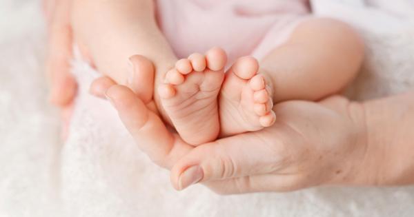 Бебе с огледално разположени органи се роди за първи път
