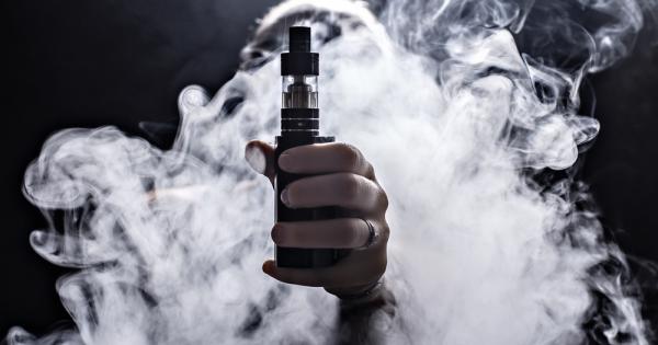 Пушенето на електронни цигари с ментов вкус е свързано с