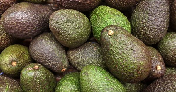 Авокадото е уникален вид плод Повечето плодове са богати основно