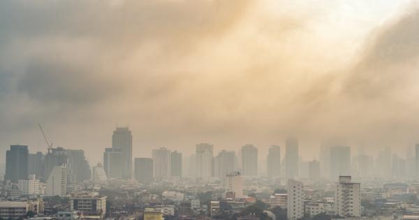 Средставата за лична хигиена парфюмите лаковете и почистващите препарати продължават