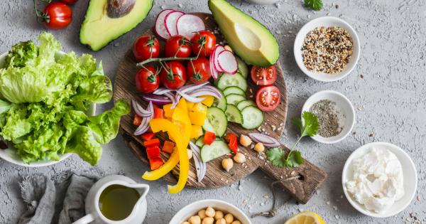 Хората които се хранят по модела на средиземноморската диета –