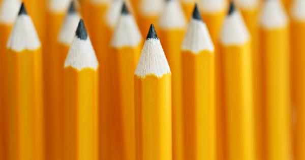 Защо моливите са шестостенни и как са придобили отличителния си