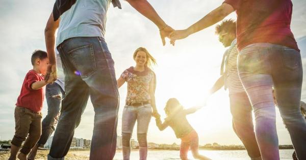 Хората с деца и приятелите им без са като два