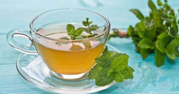 Чаят е най консумираната напитка в света след водата Има освежаващ