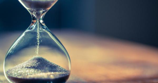 Представете си че има банка която всеки ден зарежда по