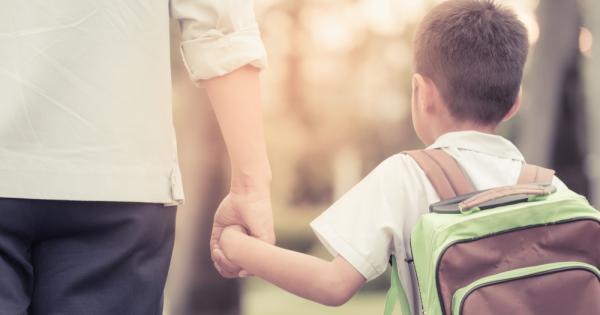 В студената зимна вечер Стефан чакаше седемгодишния си син Николай