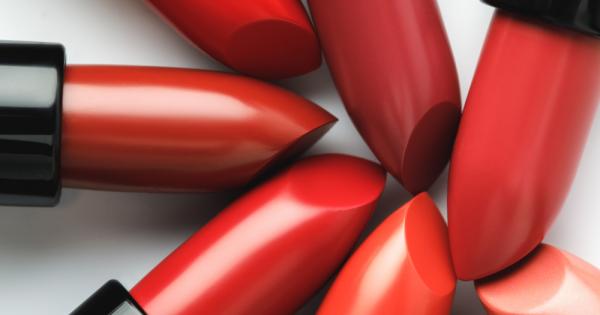 Учени са създали тъмночервено червило използвайки екстракт от червена боровинка