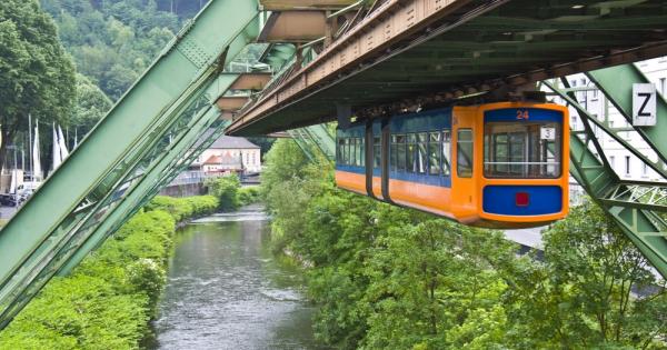 YouTuber ът Денис Шираев използва архивни кадри от 1902 ра на немския