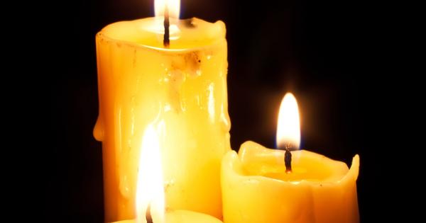 Тя успокоява с красотата си хипнотизира с мистиката си внася