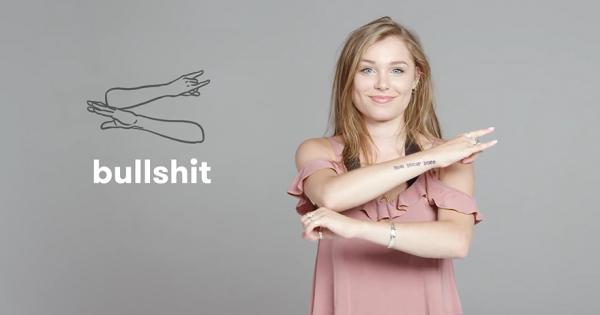 Думите от жестомимичния език както и самата форма на общуване