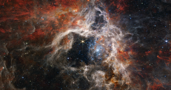 Телескопът Джеймс Уеб предостави удивителни изображения на мъглявината Тарантула -