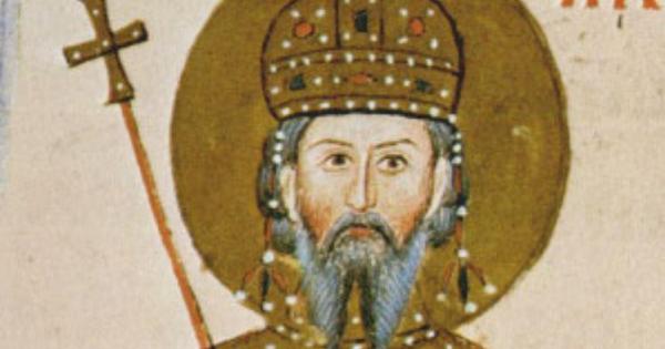 1 През кой век се разпада Стара Велика България А