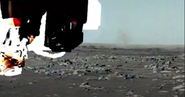 В момента марсоходът Perseverance тества оборудването си и се подготвя