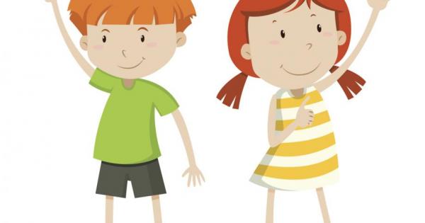 Малки дечица често си служат еднакво добре и с двете