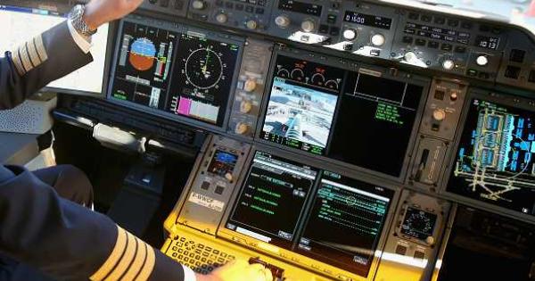 3 Самолет не успява да обере достатъчно скоростта при приземяване