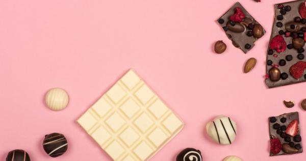 Колко вида шоколад познаваме Досега три основни млечен черен и