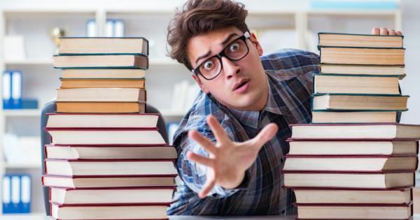 1 Професор дълго и мъчително изпитва студент за да му