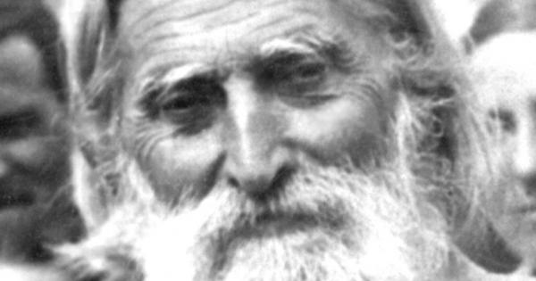 Духовният учител Петър Дънов наричан от последователите си Учителя Беинса Дуно