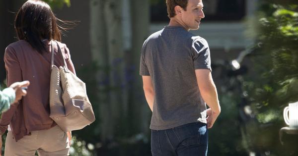 Основателят на Facebook Марк Зукърбърг е един от най-богатите хора