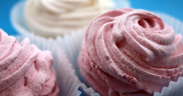 Хората които обичат сладки храни буквално имат по сладък характер установява