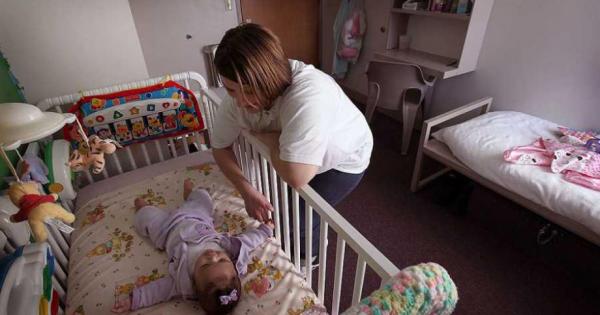 Прочети ми приказка възкликват милиони деца по света докато се